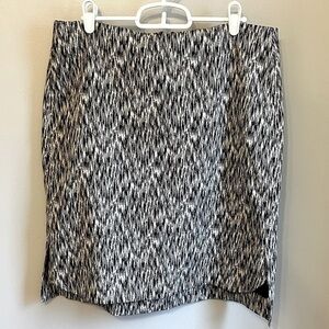 Turnover Black and White Sketch Print Pencil Skirt Womens Size 8